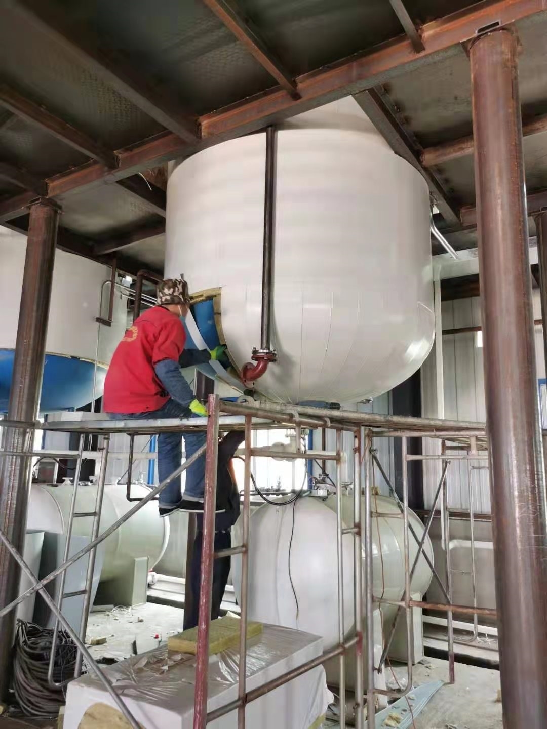 罐体铁皮保温施工用岩棉板报价